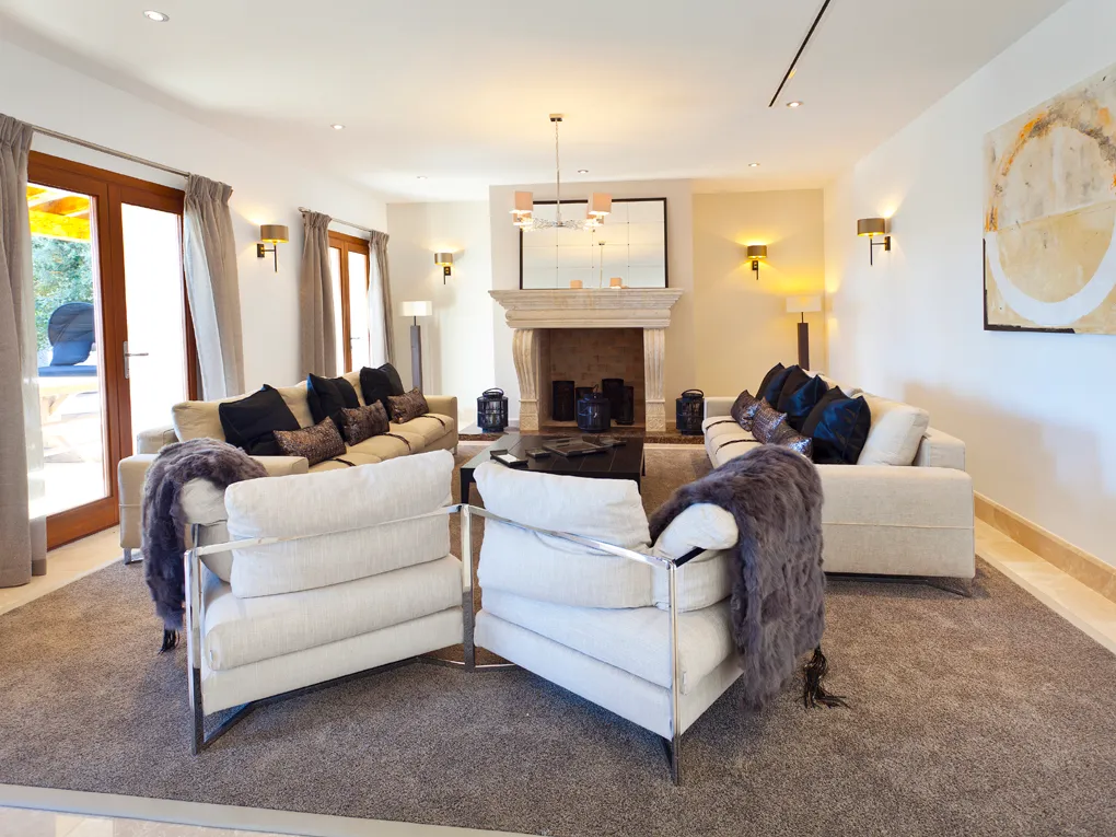 Роскошная дизайнерская вилла на поле для гольфа в Полленсе с фантастическим видом на море.-2