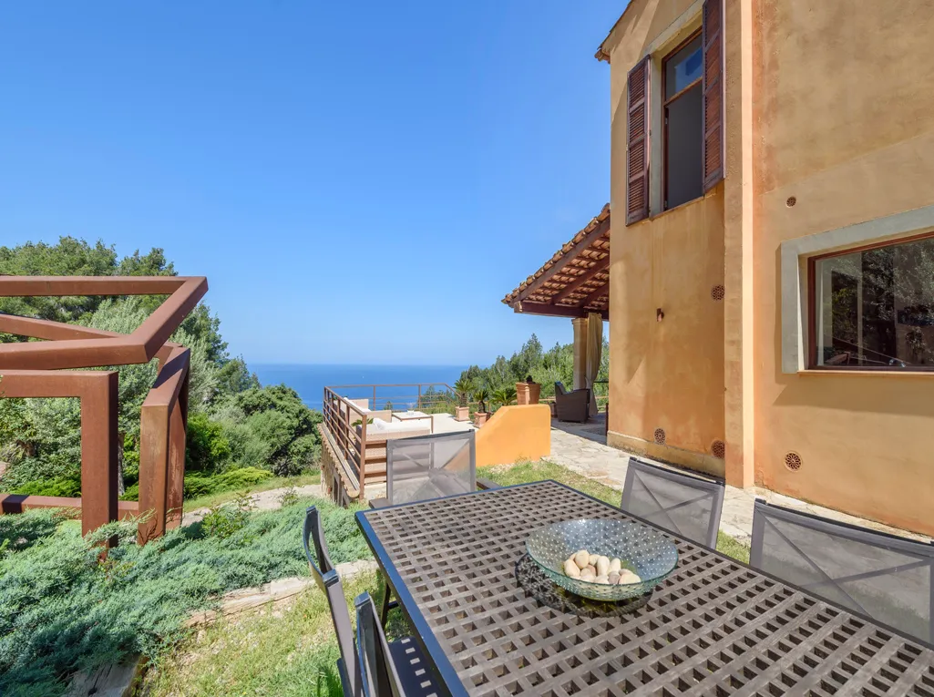 Propriété unique avec vue imprenable sur la mer-25