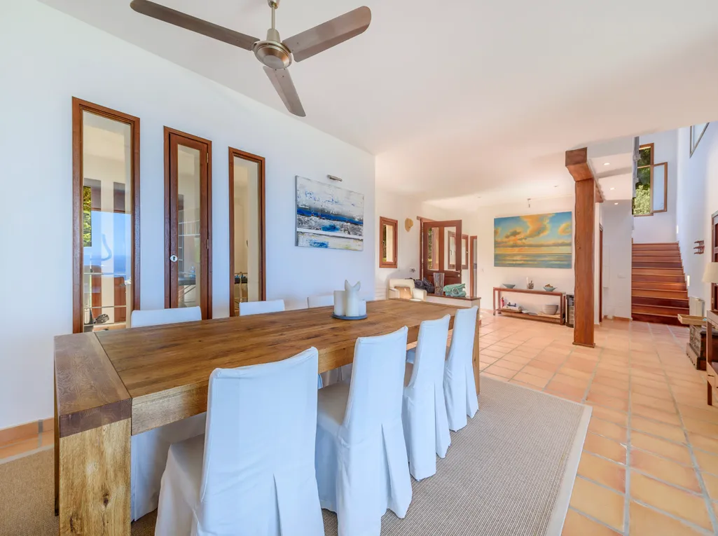 Uniek huis met prachtig uitzicht op zee-8