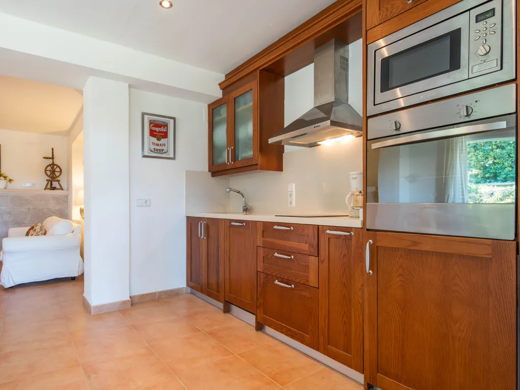 Wynajem sezonowy. Apartament na parterze z basenem i widokiem na morze-7