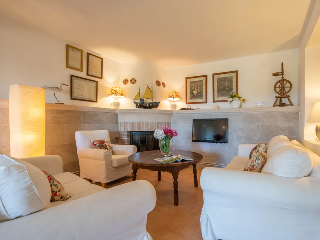 Wynajem sezonowy. Apartament na parterze z basenem i widokiem na morze-3