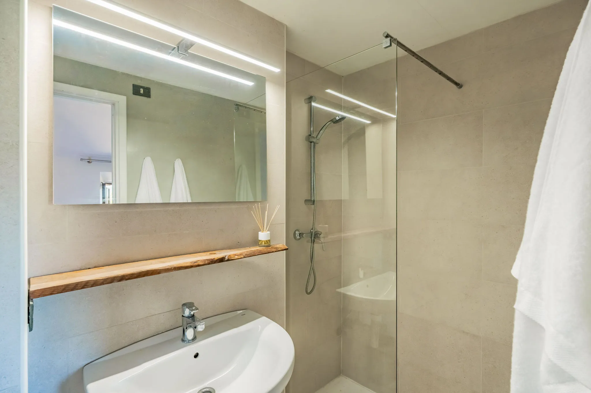 Casa de campo de piedra cerca del Parque Natural de Mondragó – alquiler de larga duración-16