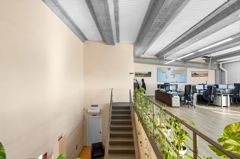 Spacious warehouse with offices in Llucmajor-6