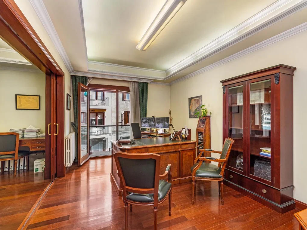 Ruim appartement met potentieel en lift-4