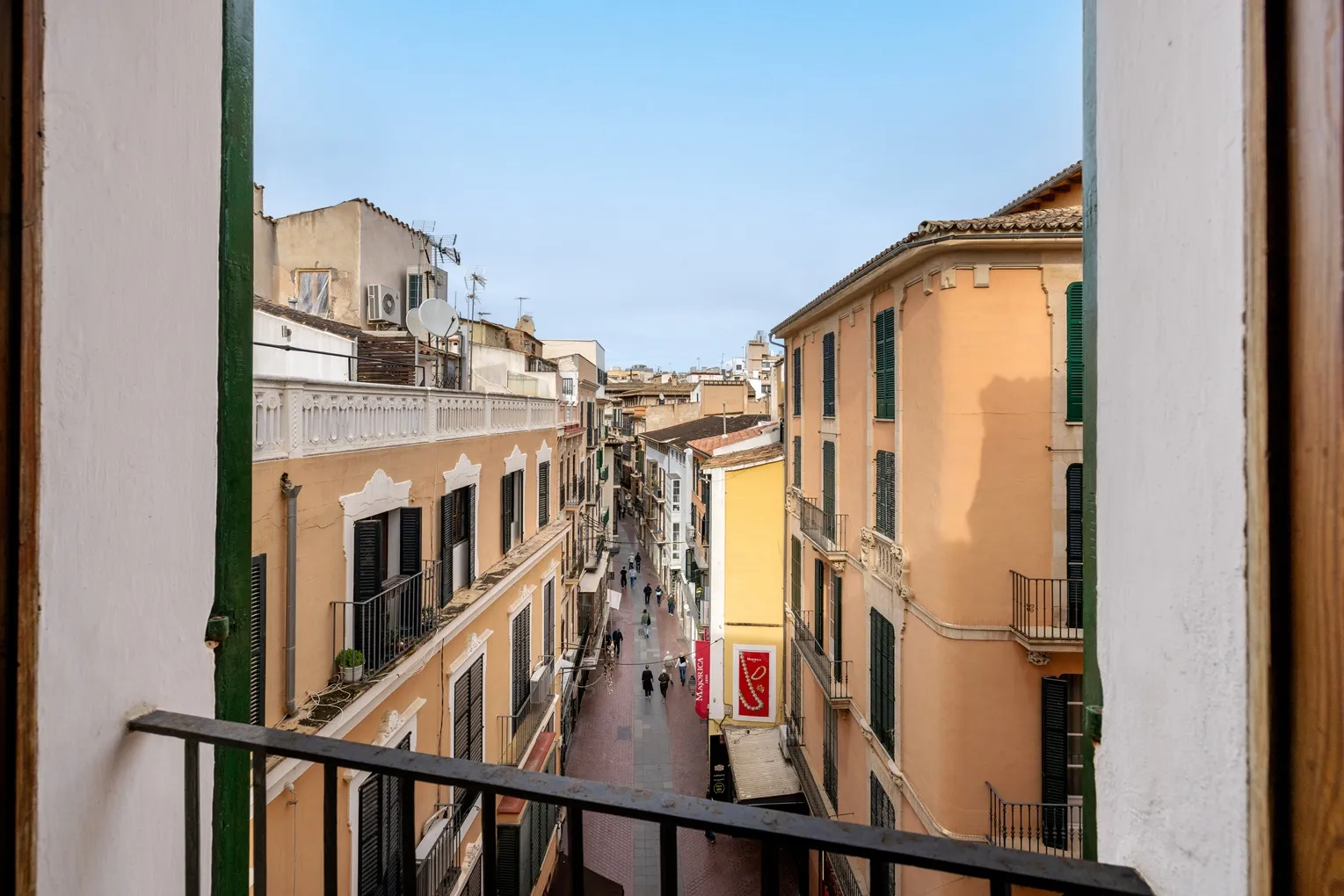 Licht appartement met karakter en balkon aan Plaza Mayor-7