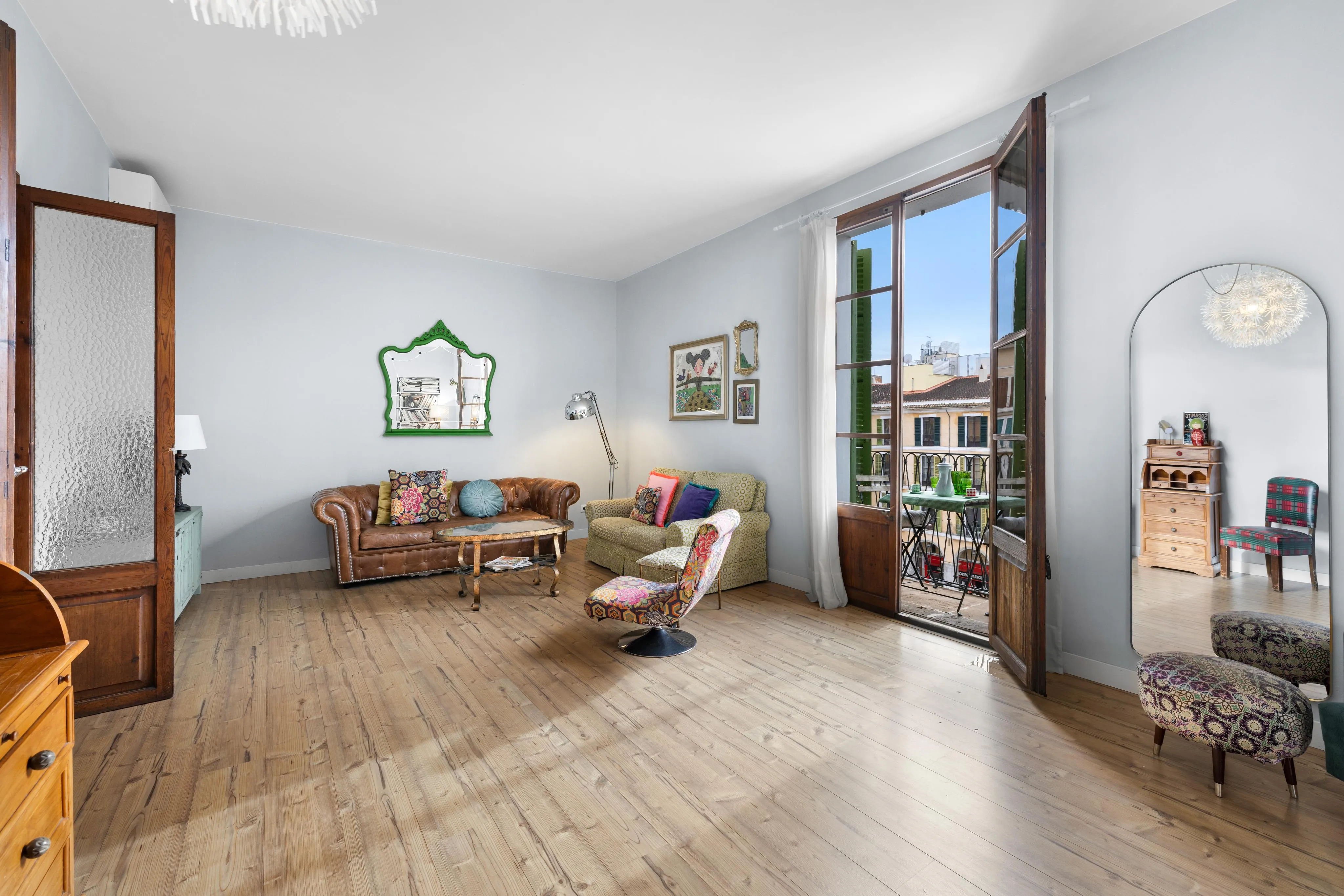 Licht appartement met karakter en balkon aan Plaza Mayor-1