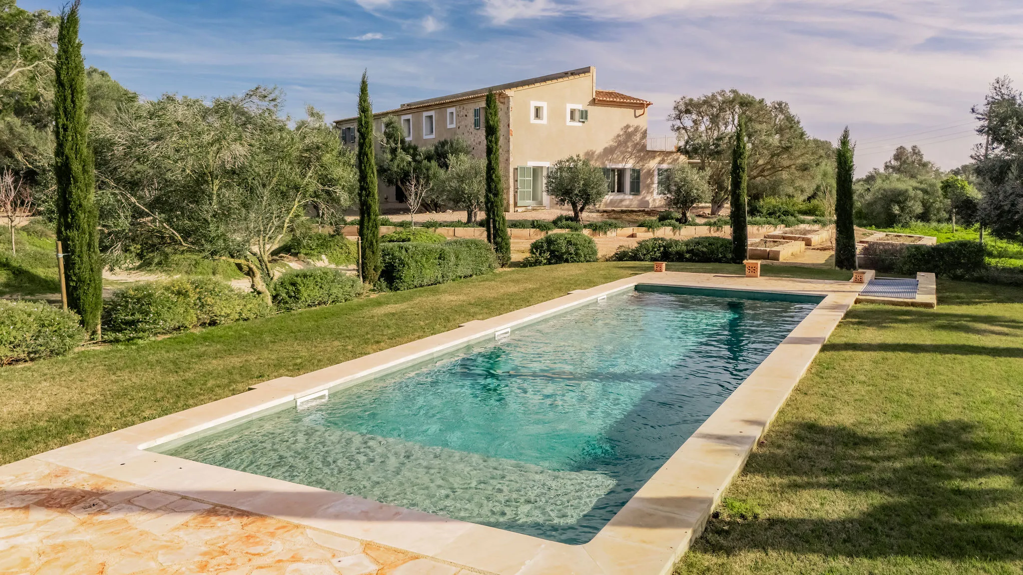 Spacious new construction finca near the popular beach Es Trenc-18