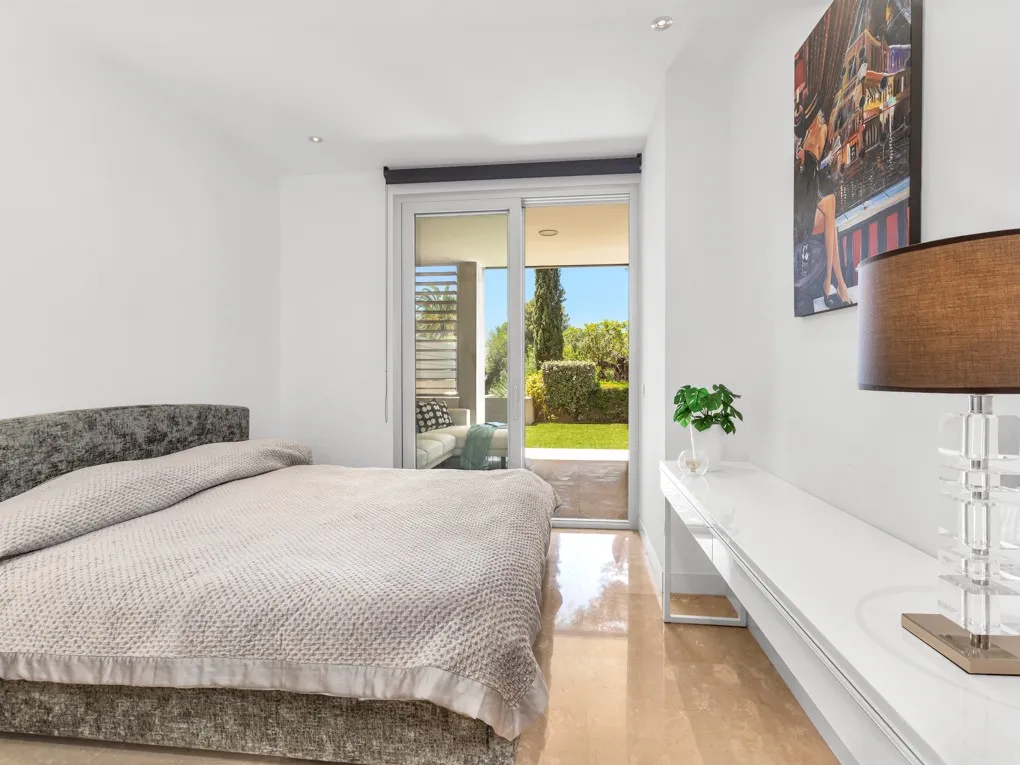 Charmig trädgårdslägenhet i ett eftertraktat bostadsområde-9