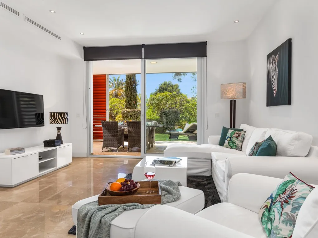 Charmig trädgårdslägenhet i ett eftertraktat bostadsområde-5