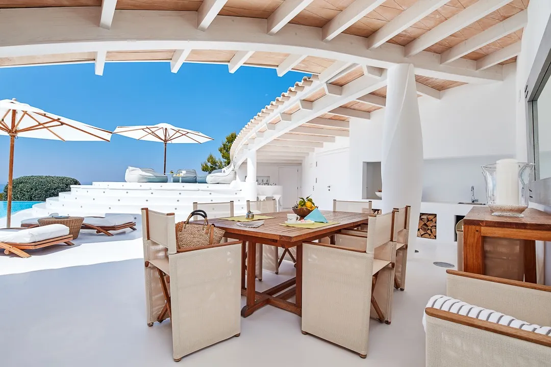 "Sea Gull"-Villa med enestående arkitektur og havudsigt-7