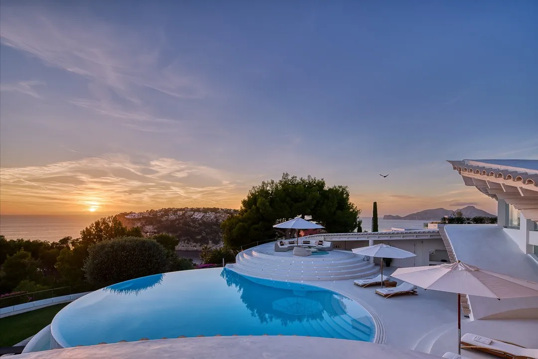 "Sea Gull"-Villa med enestående arkitektur og havudsigt-29