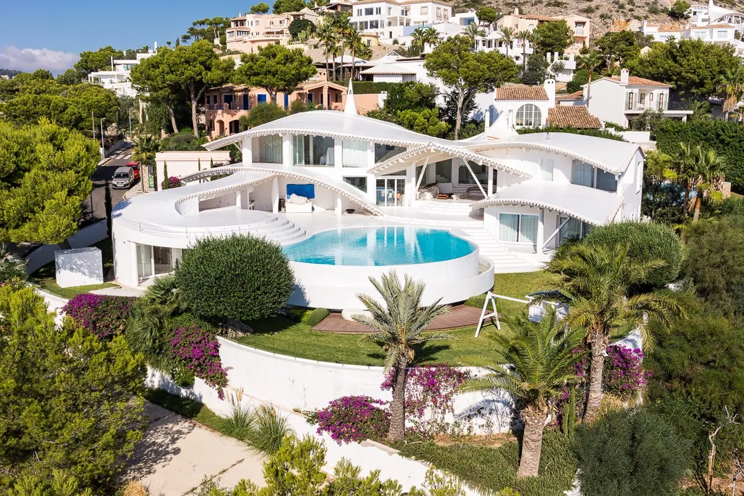 "Sea Gull"-Villa med enestående arkitektur og havudsigt-13