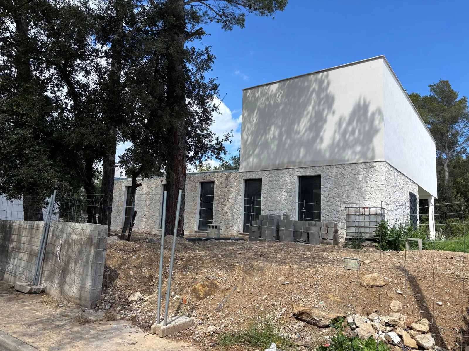 Villa moderna de construcción reciente próxima a su finalización, Crestatx, Sa Pobla-13