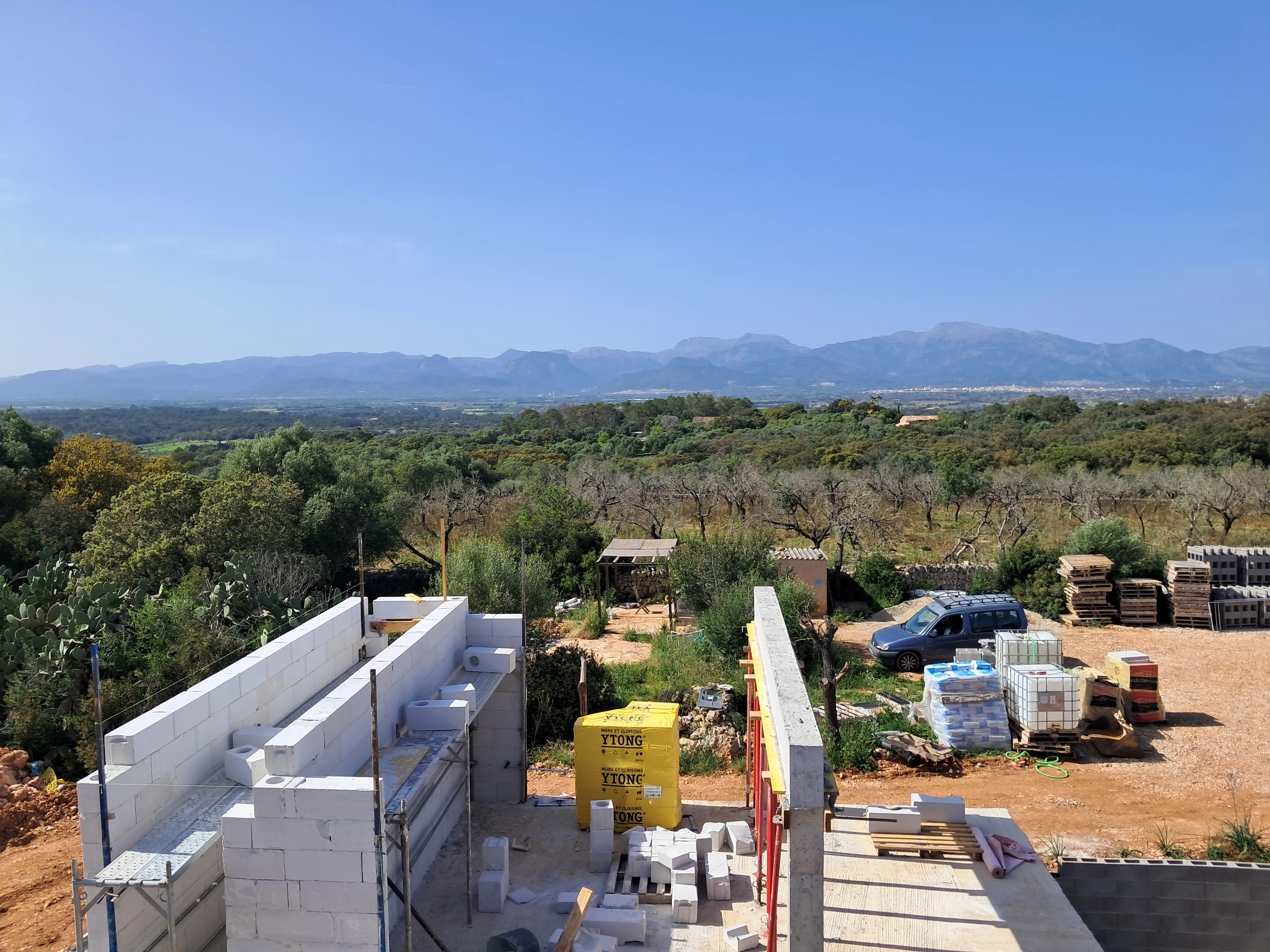 Finca récemment construite avec vue panoramique sur les montagnes de Tramuntana - en cours d'achèvement-13