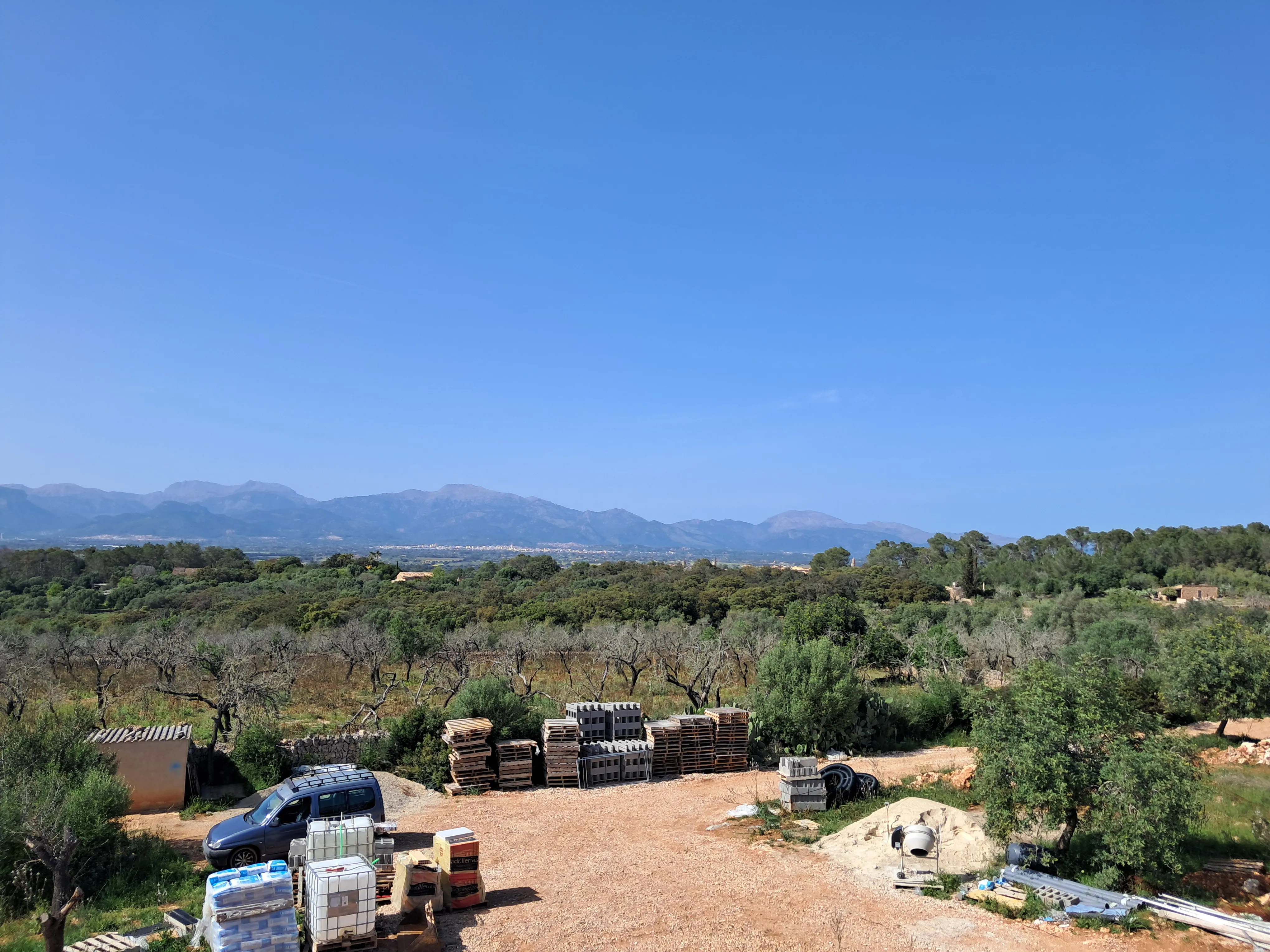 Finca récemment construite avec vue panoramique sur les montagnes de Tramuntana - en cours d'achèvement-15