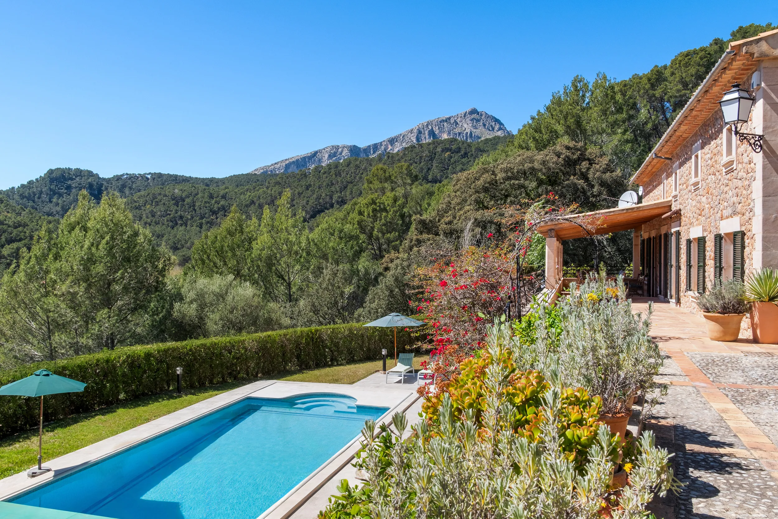 Charming Finca in Tramuntana with Panoramic Views-1