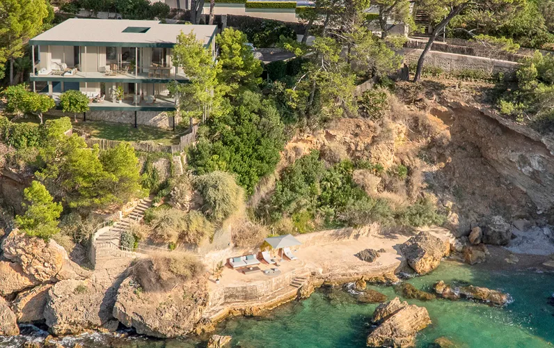 Vila mediterrània amb accés directe al mar i llicència ETV