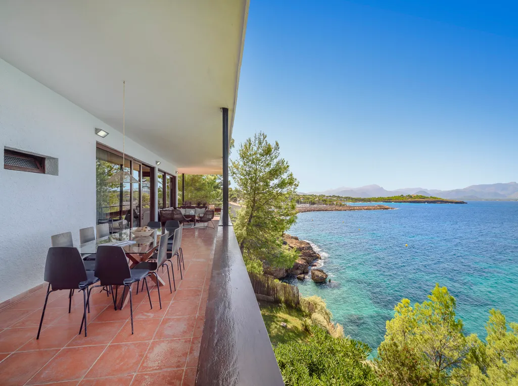 Mediterrane Villa mit direktem Zugang zum Meer und ETV-Lizenz-2