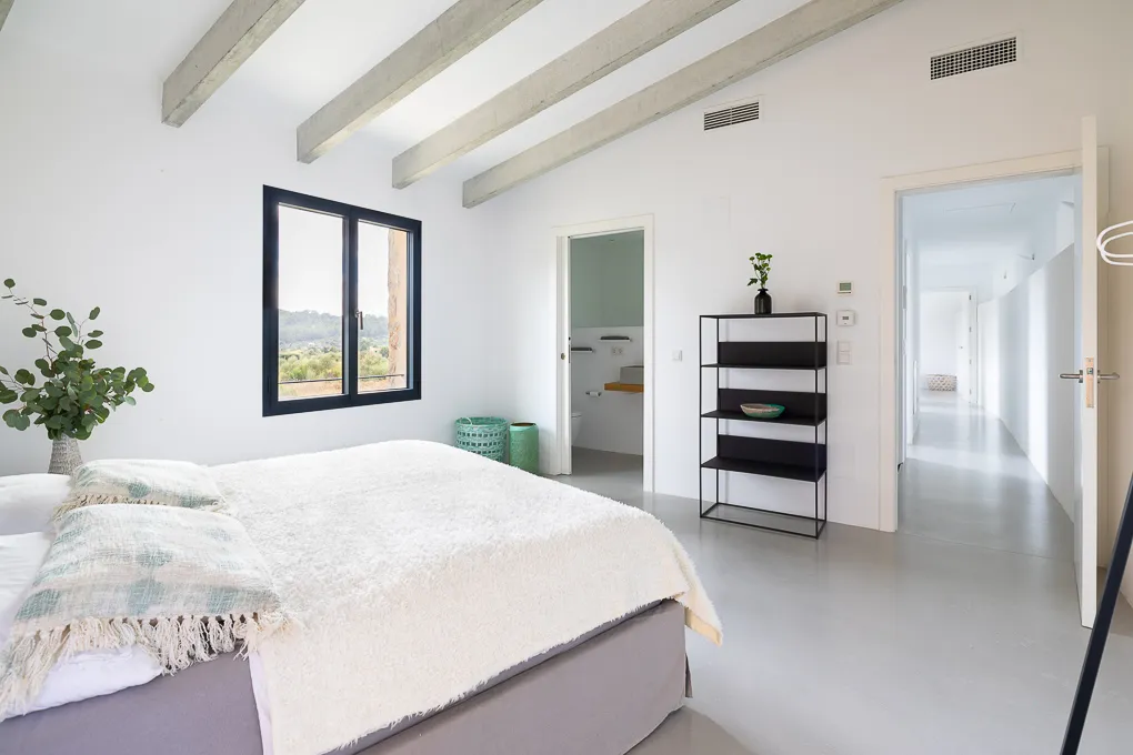 Finca moderna y auténtica en Alaró-13