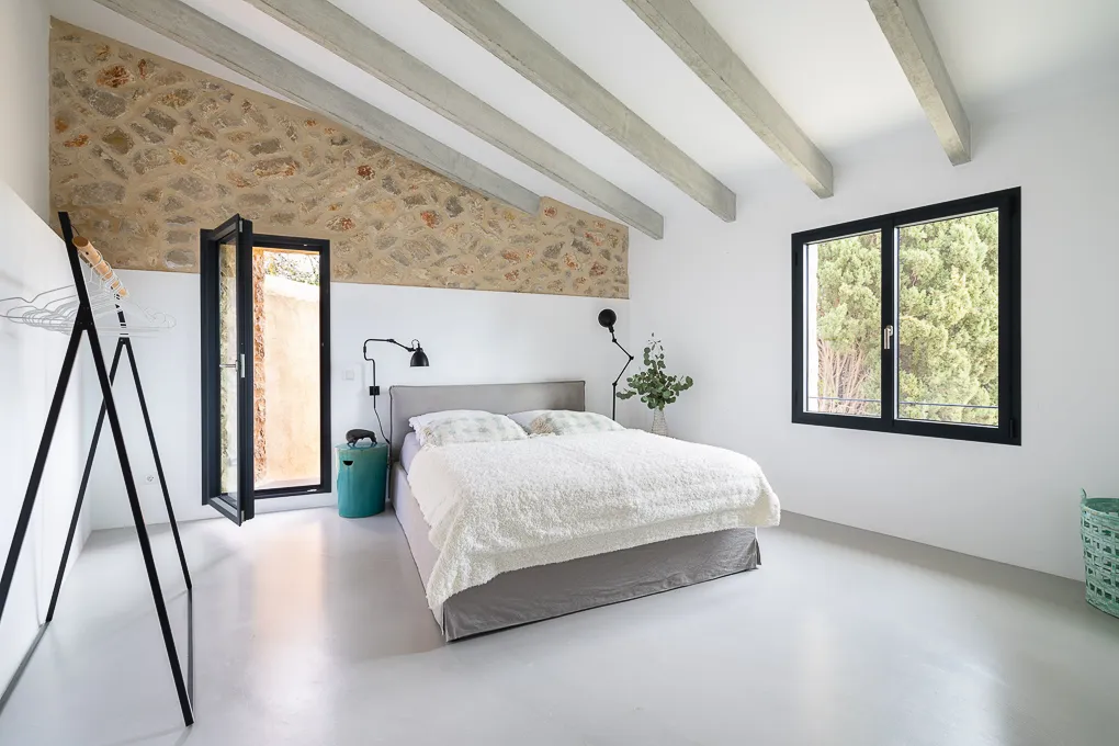 Finca moderna y auténtica en Alaró-12