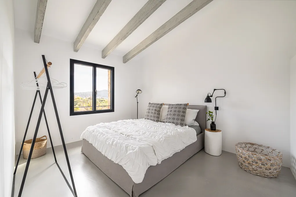 Finca moderna y auténtica en Alaró-10