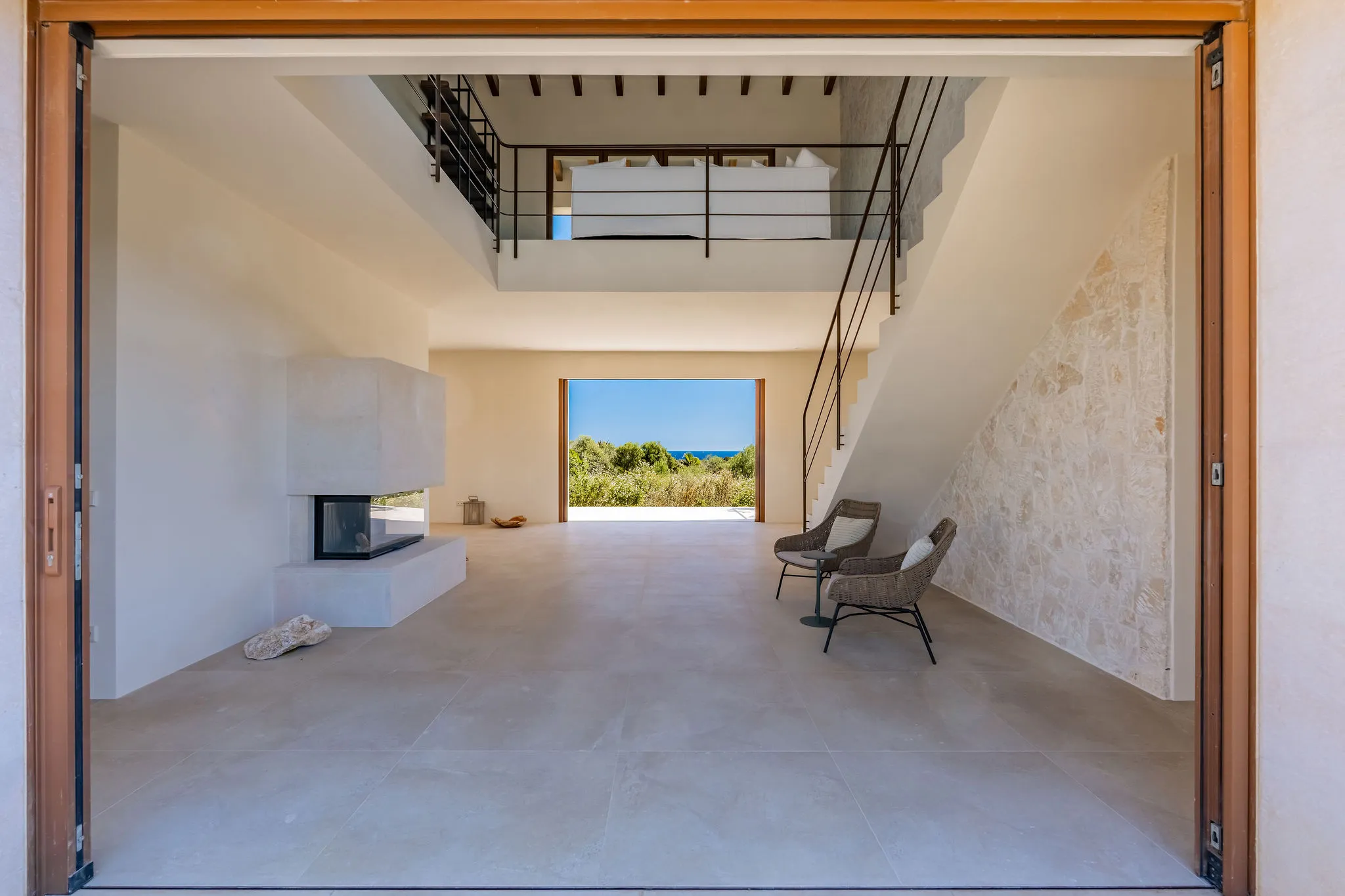 A modern new-build finca with stunning sea and panoramic views.-5