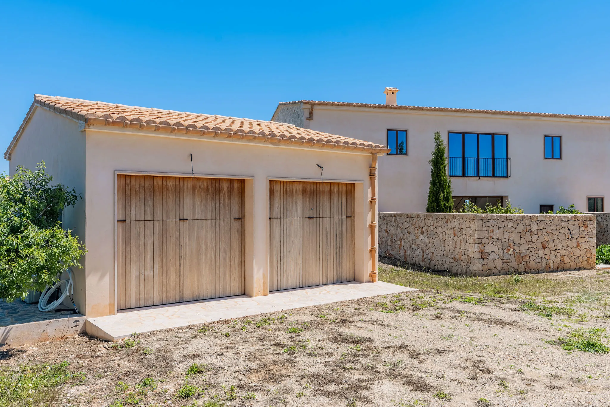 A modern new-build finca with stunning sea and panoramic views.-18