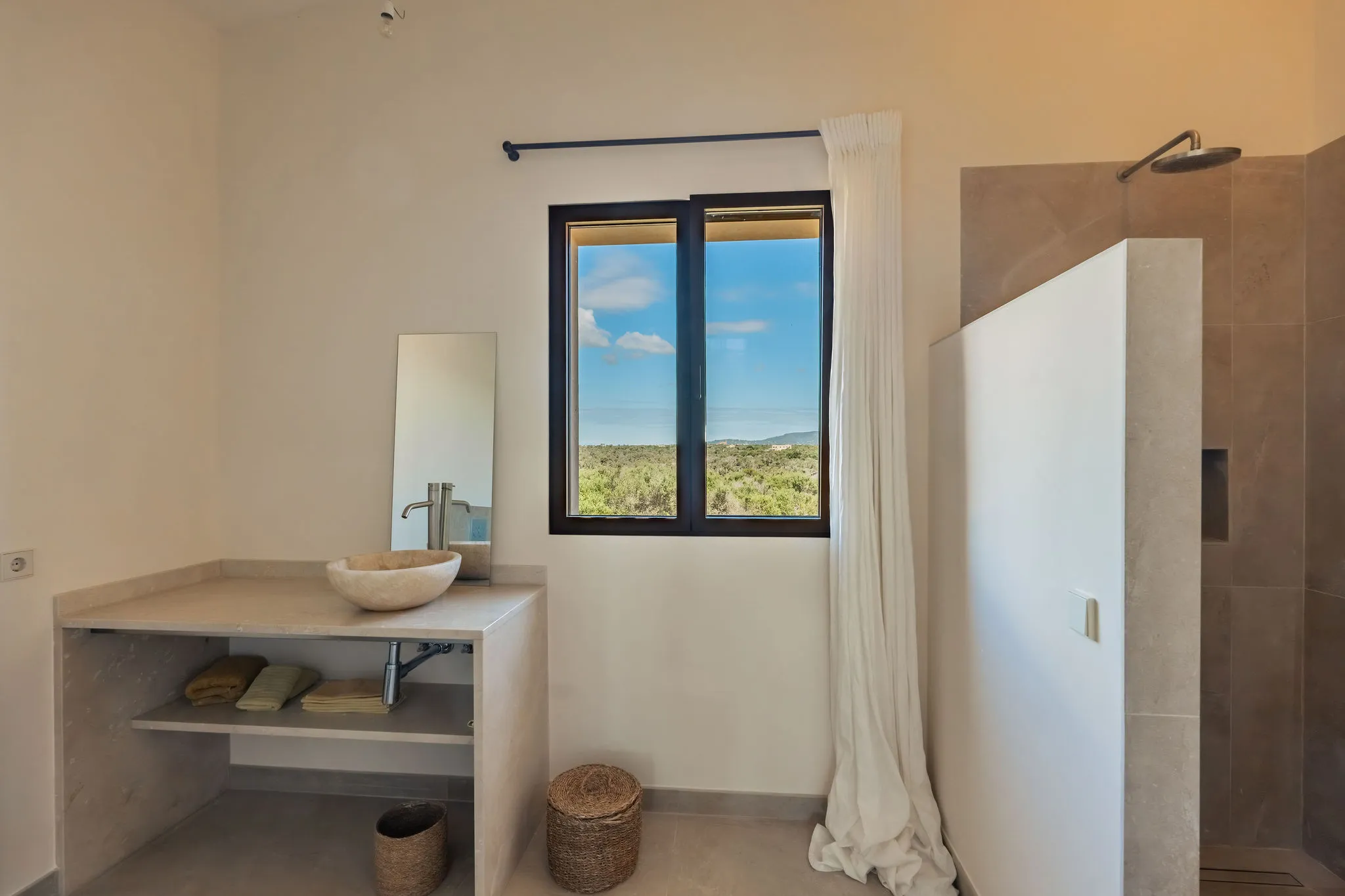 A modern new-build finca with stunning sea and panoramic views.-16