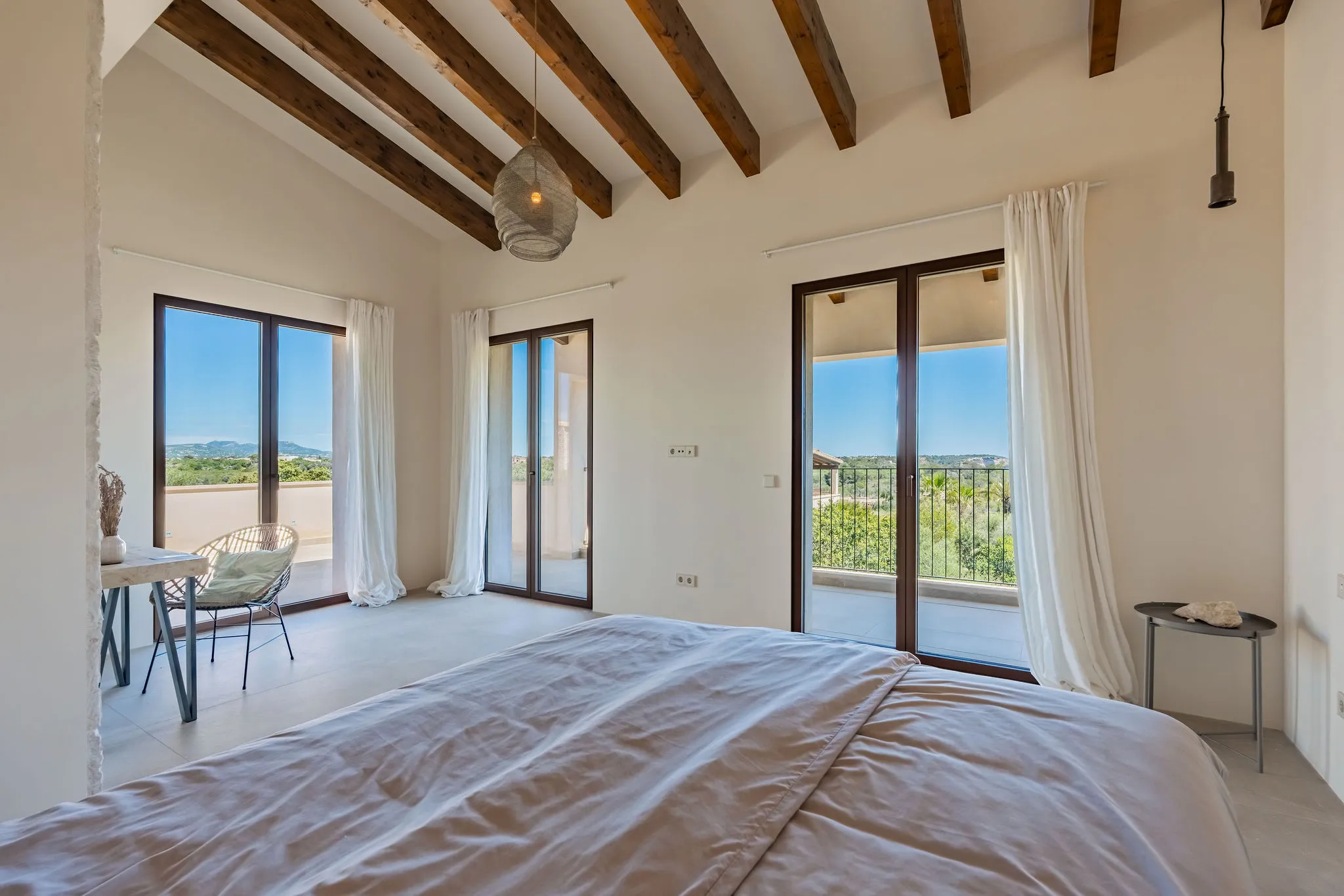 A modern new-build finca with stunning sea and panoramic views.-12
