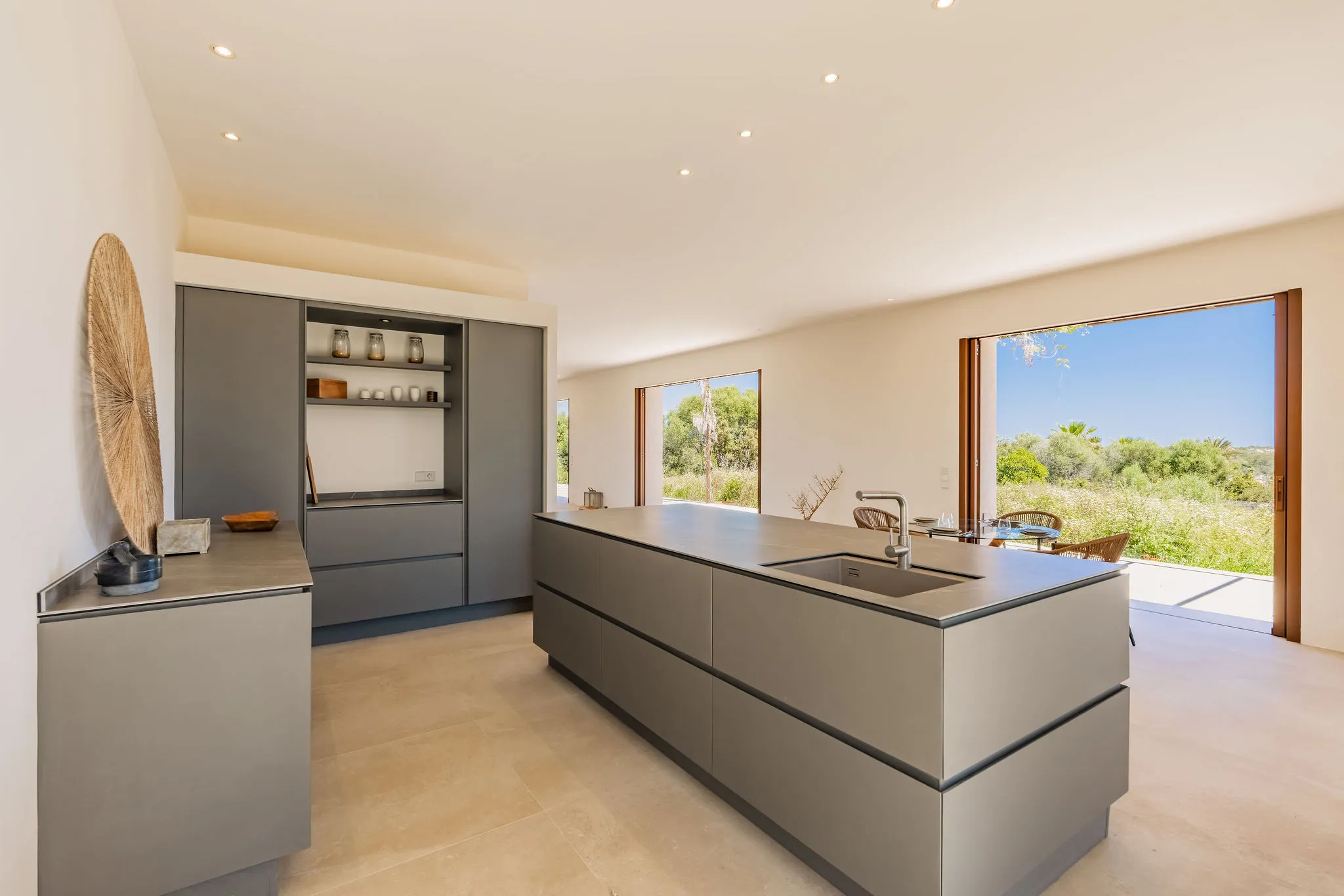 A modern new-build finca with stunning sea and panoramic views.-10