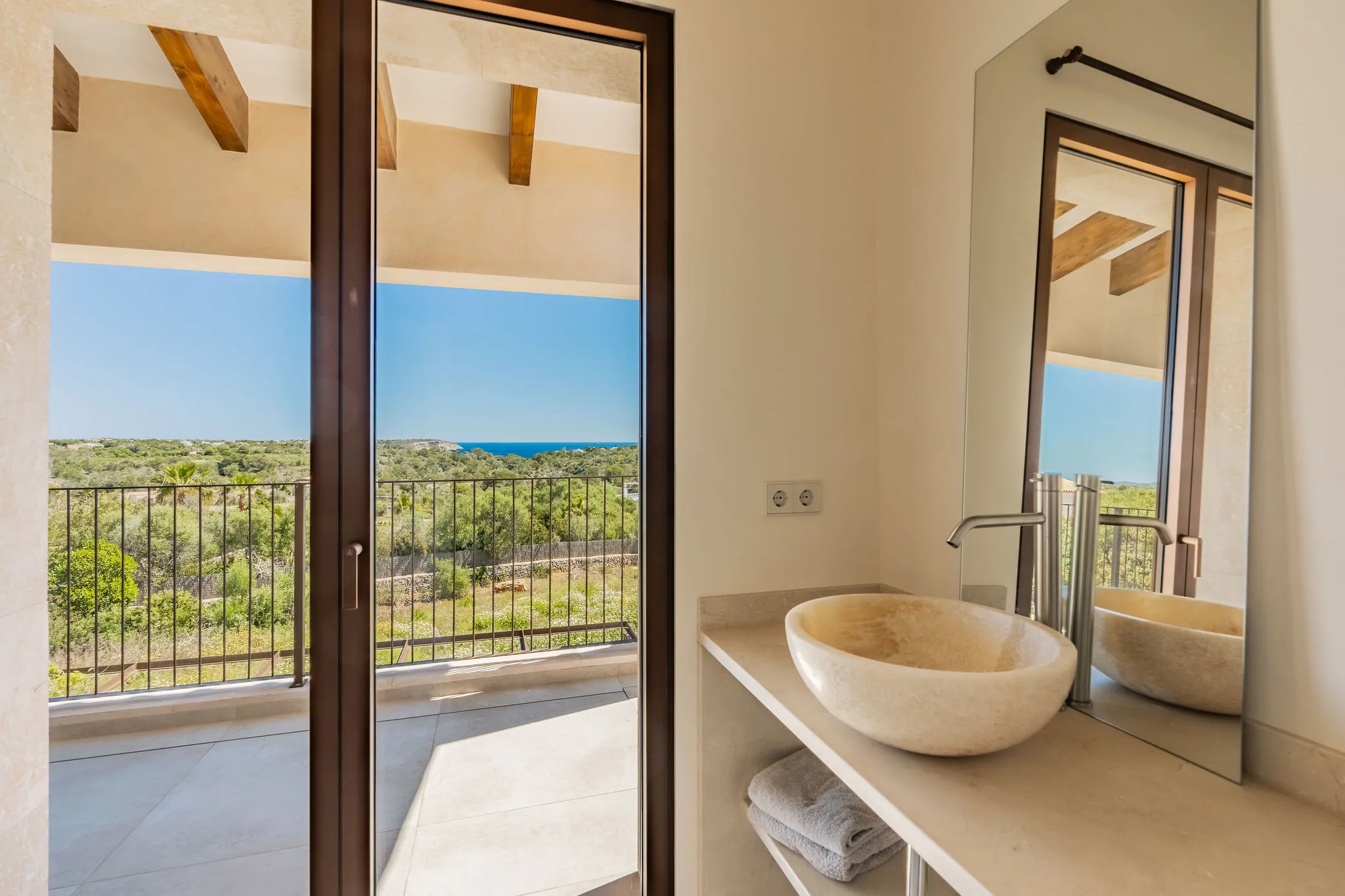 A modern new-build finca with stunning sea and panoramic views.-14