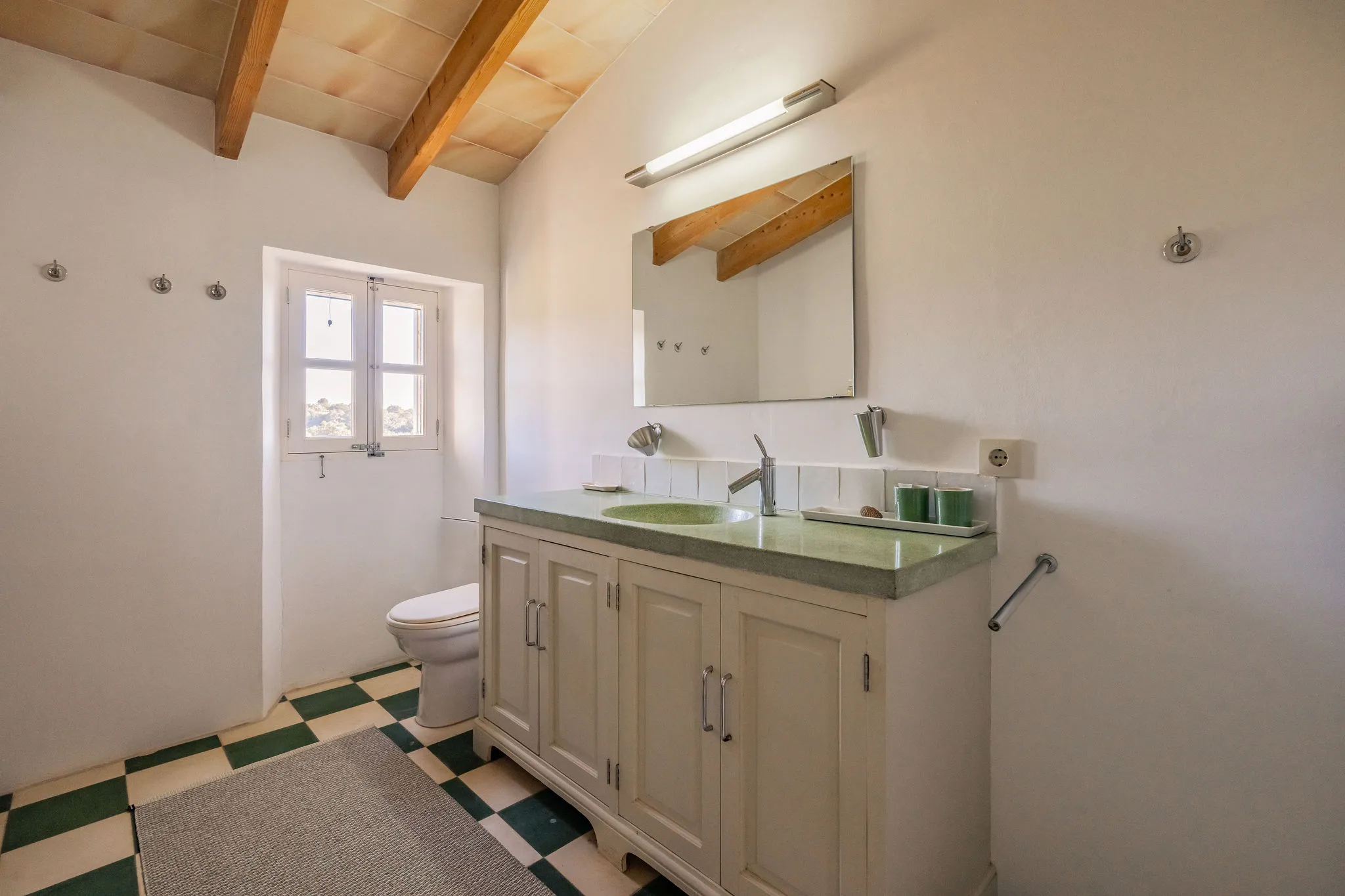 Mediterranean finca with vineyard, pool and views of San Salvador-10