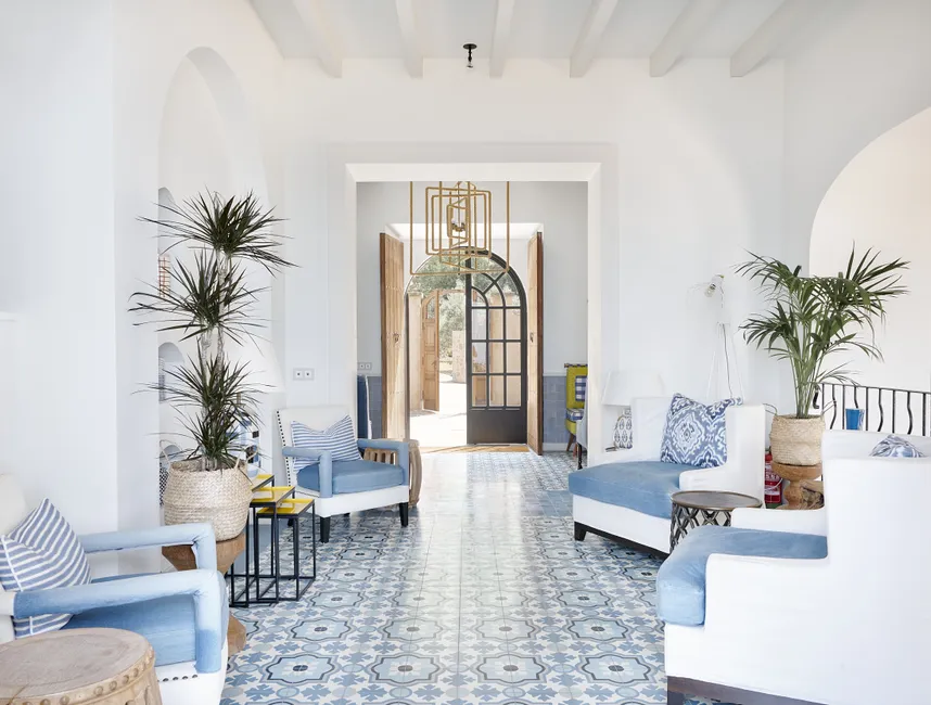 Willa na szczycie góry z widokiem na morze-6