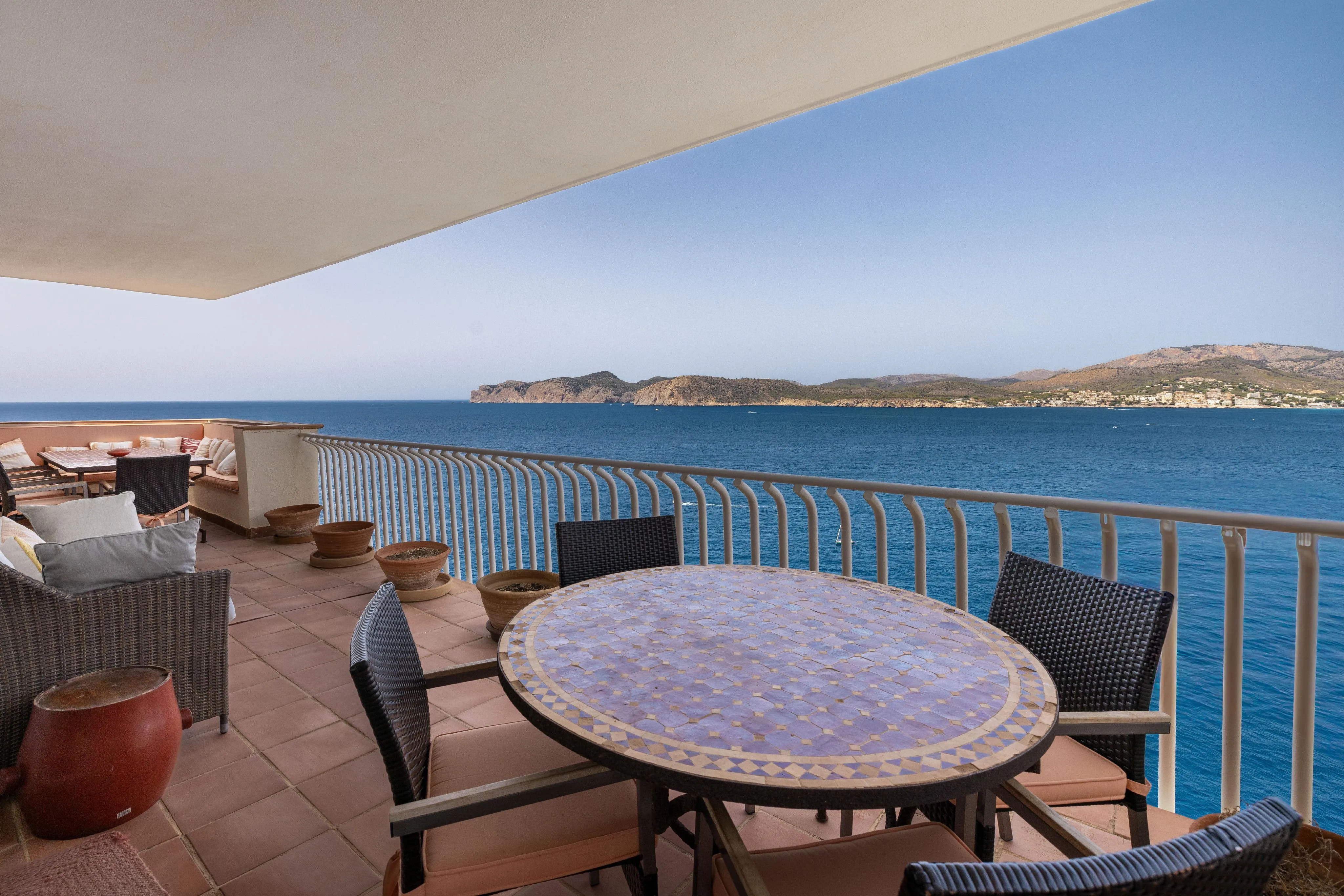 Exclusive penthouse with unbeatable views in Santa Ponsa.-2