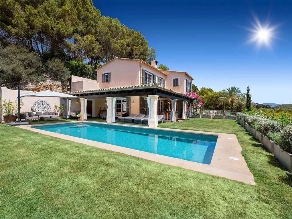 Medelhavsvilla med havsutsikt-1