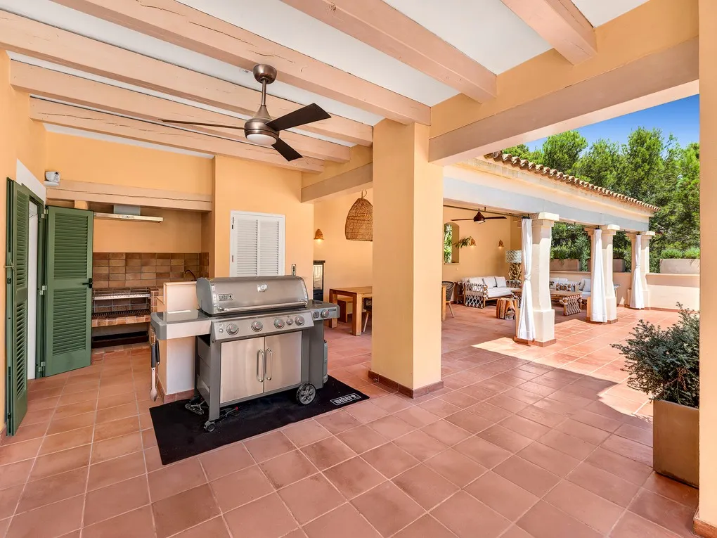 Villa med havudsigt ved Middelhavet og projekt-19