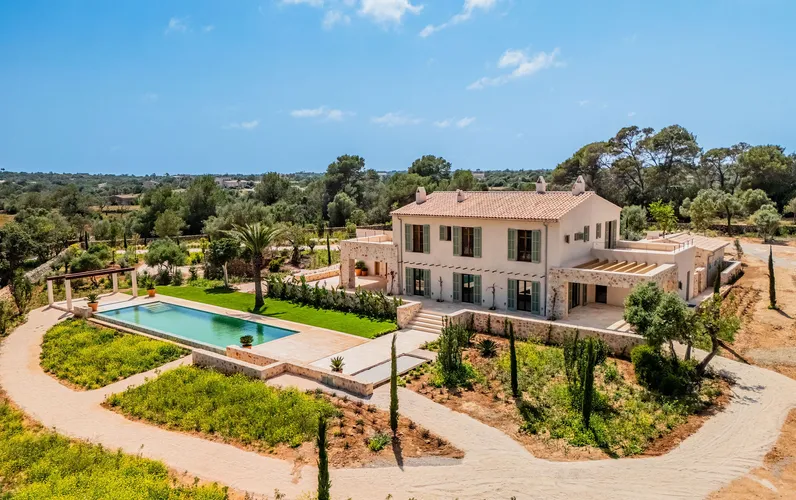 Nieuw gebouwde finca vlakbij natuurpark in Mondragó