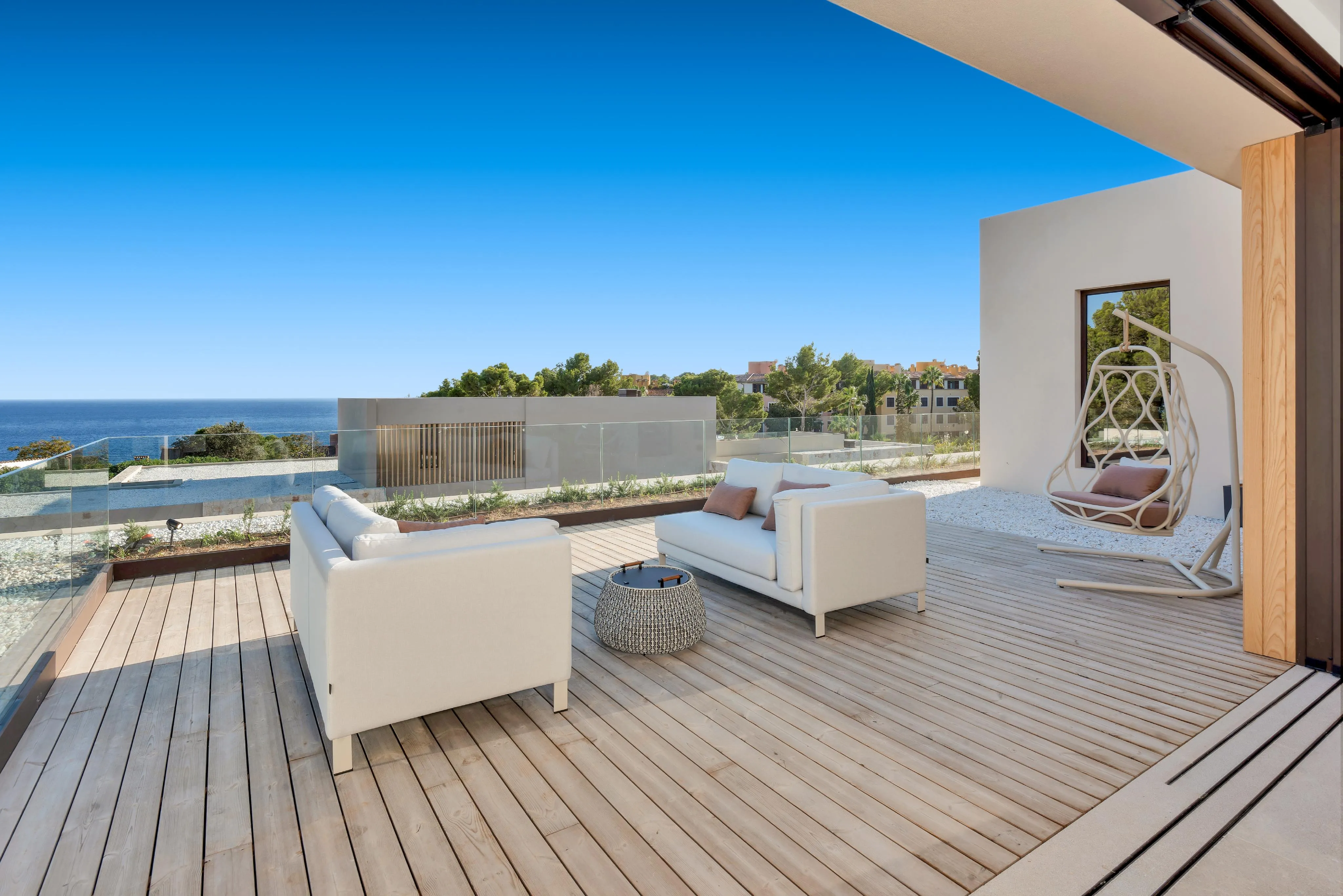 Villa Mestral – contemporary elegance, timeless appeal-13