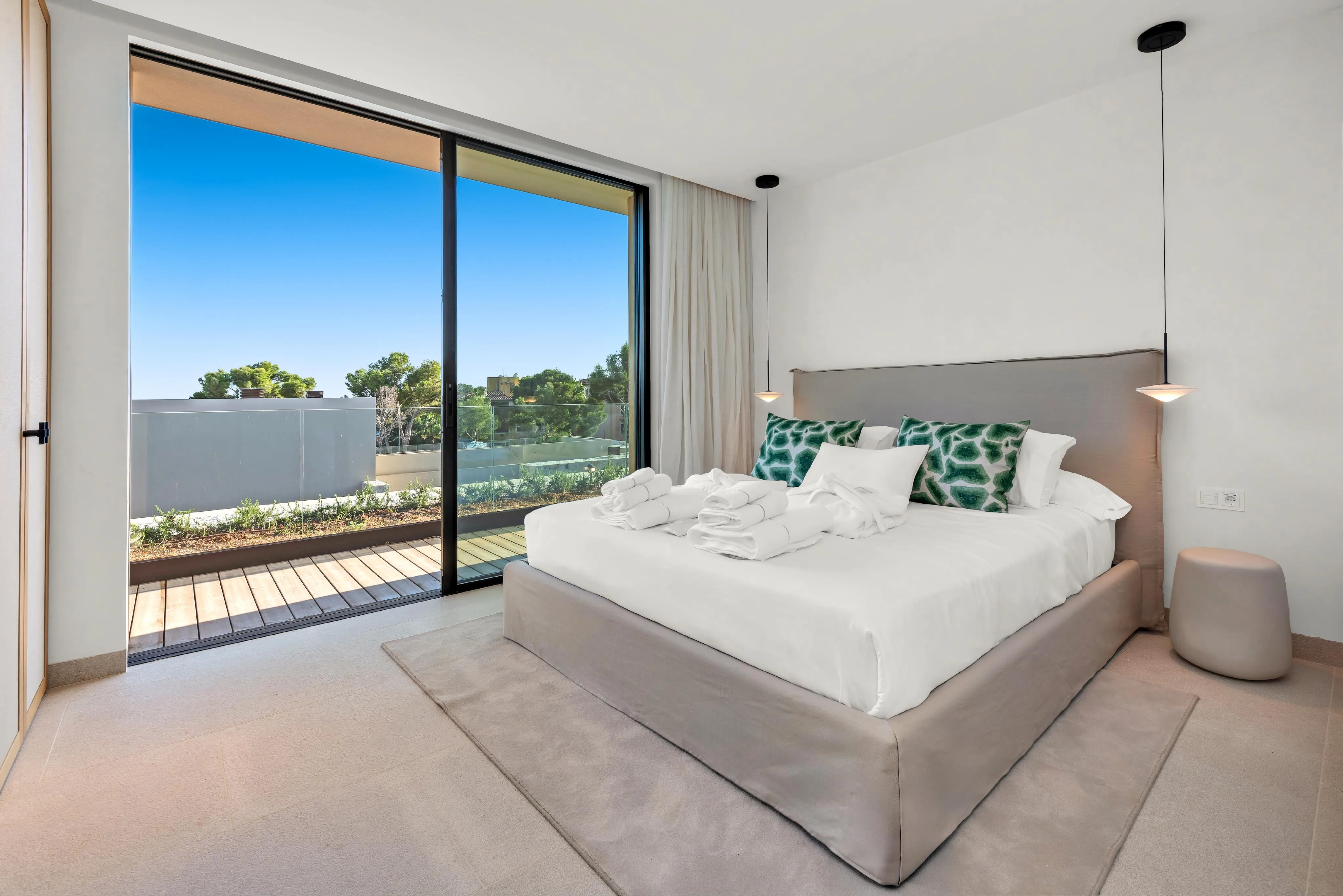 Villa Mestral – contemporary elegance, timeless appeal-20