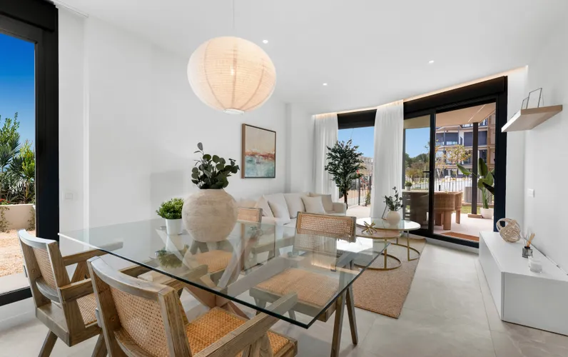 Modern apartament d'obra nova prop de la platja