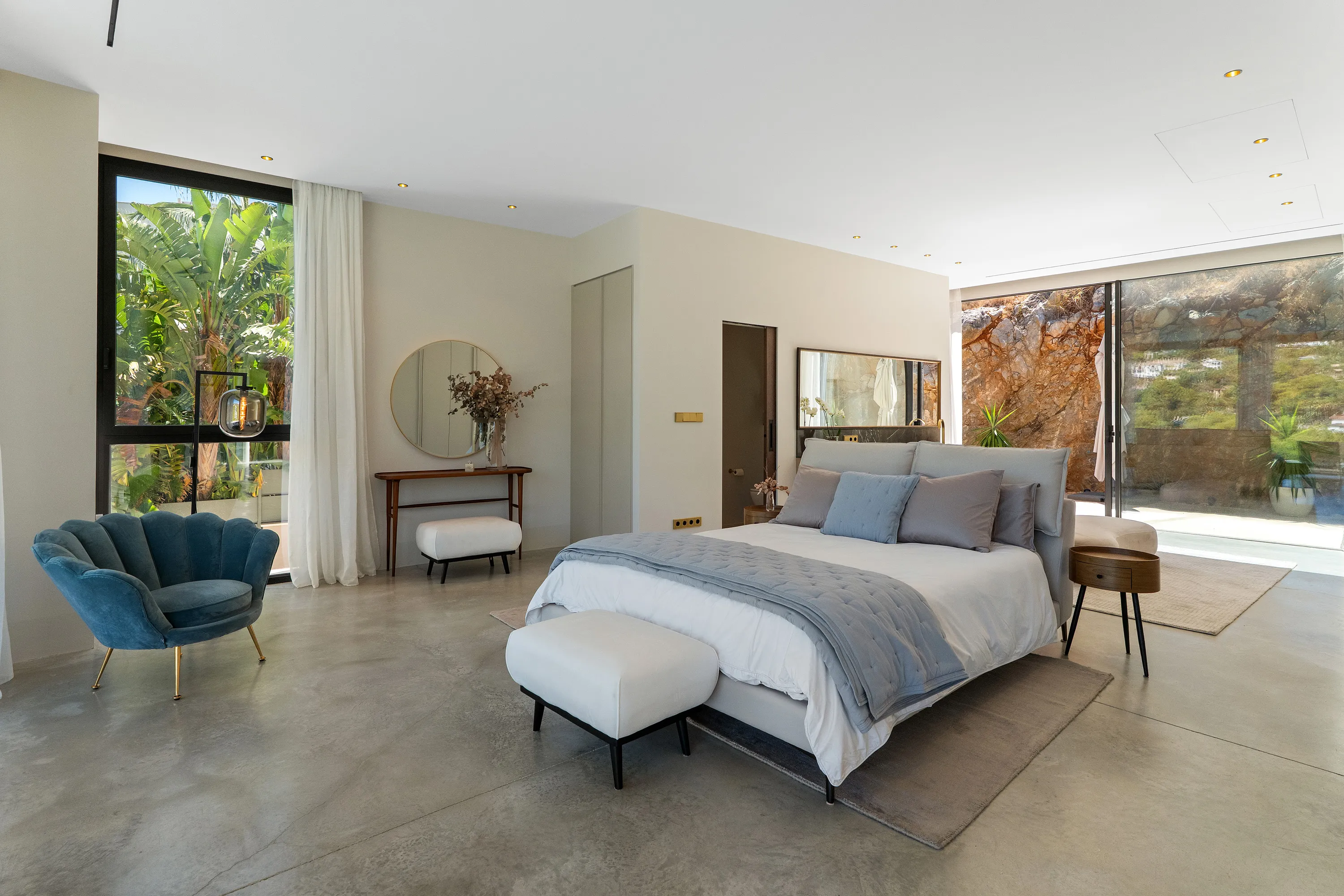 Elegante villa de hormigón arquitectónico en Son Vida-9