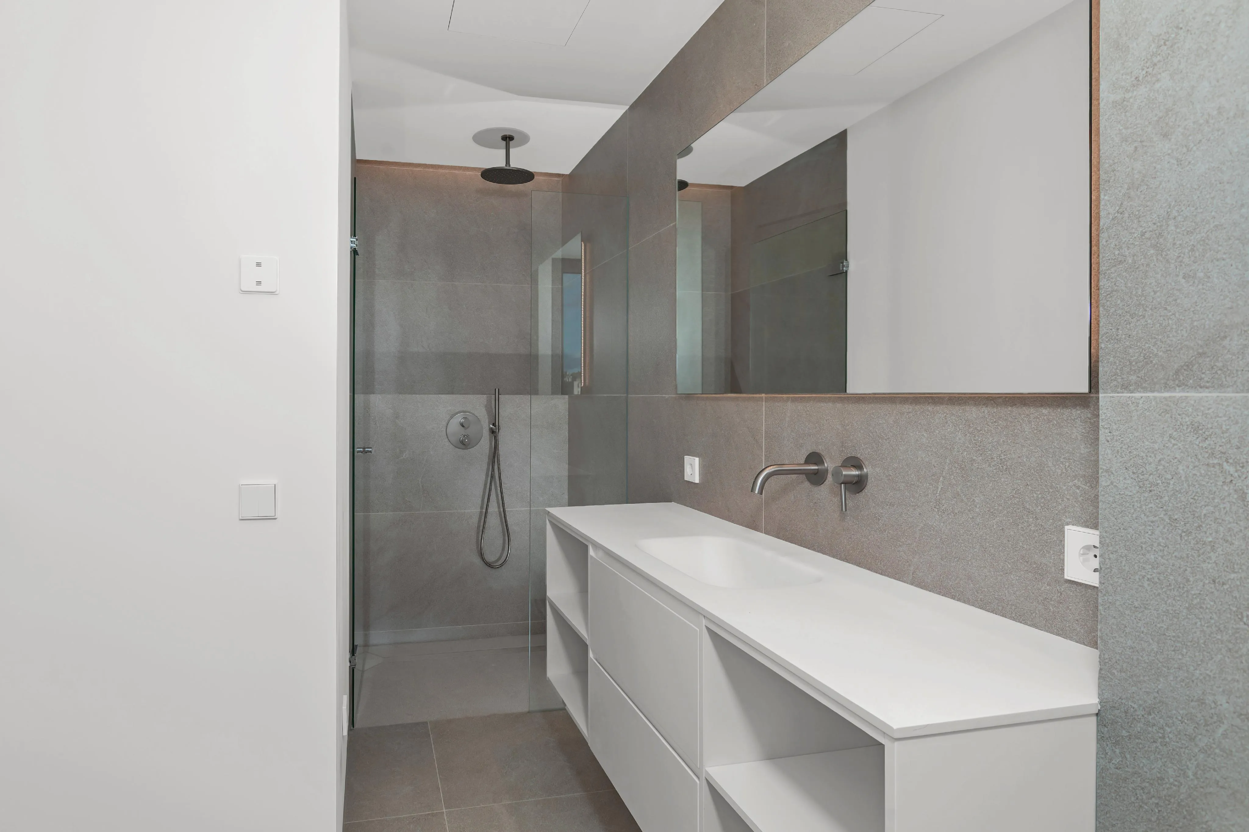 Przytulny, nowo wybudowany apartament na parterze w dobrej lokalizacji-11