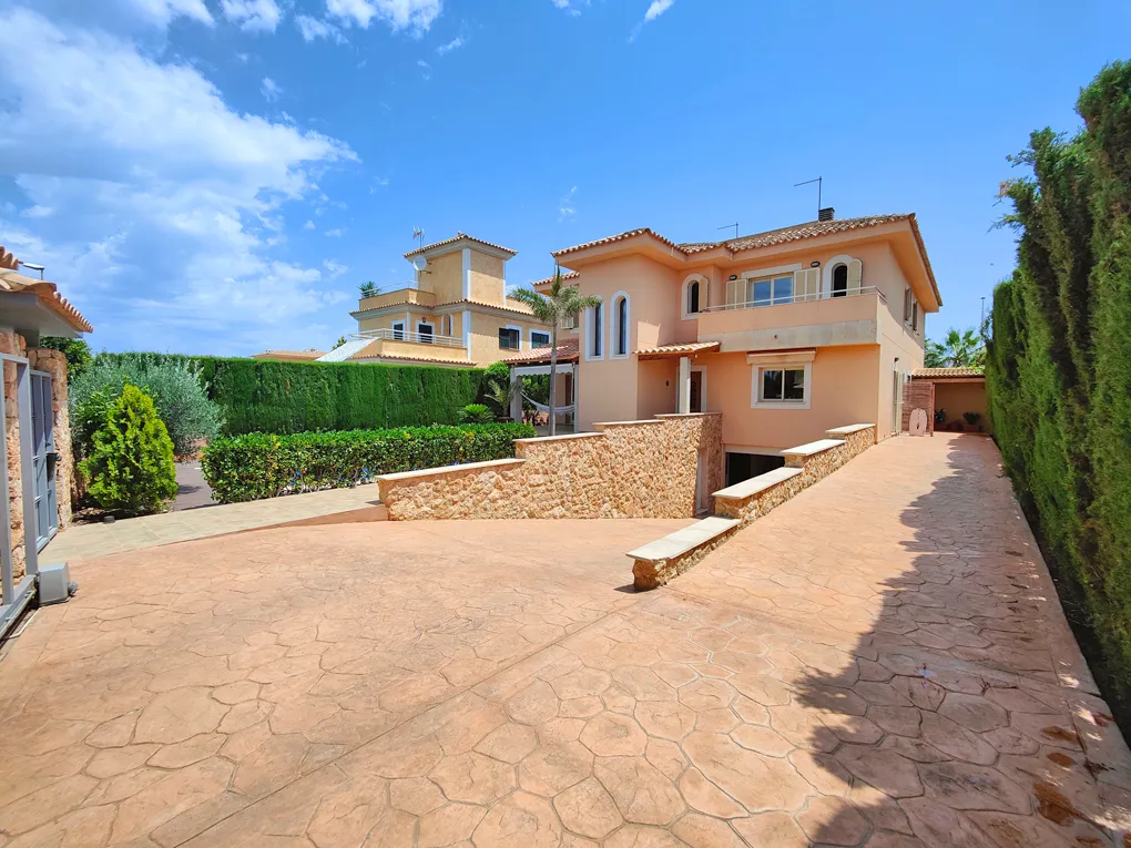 Mediterrane Villa in Puig de Ros-13