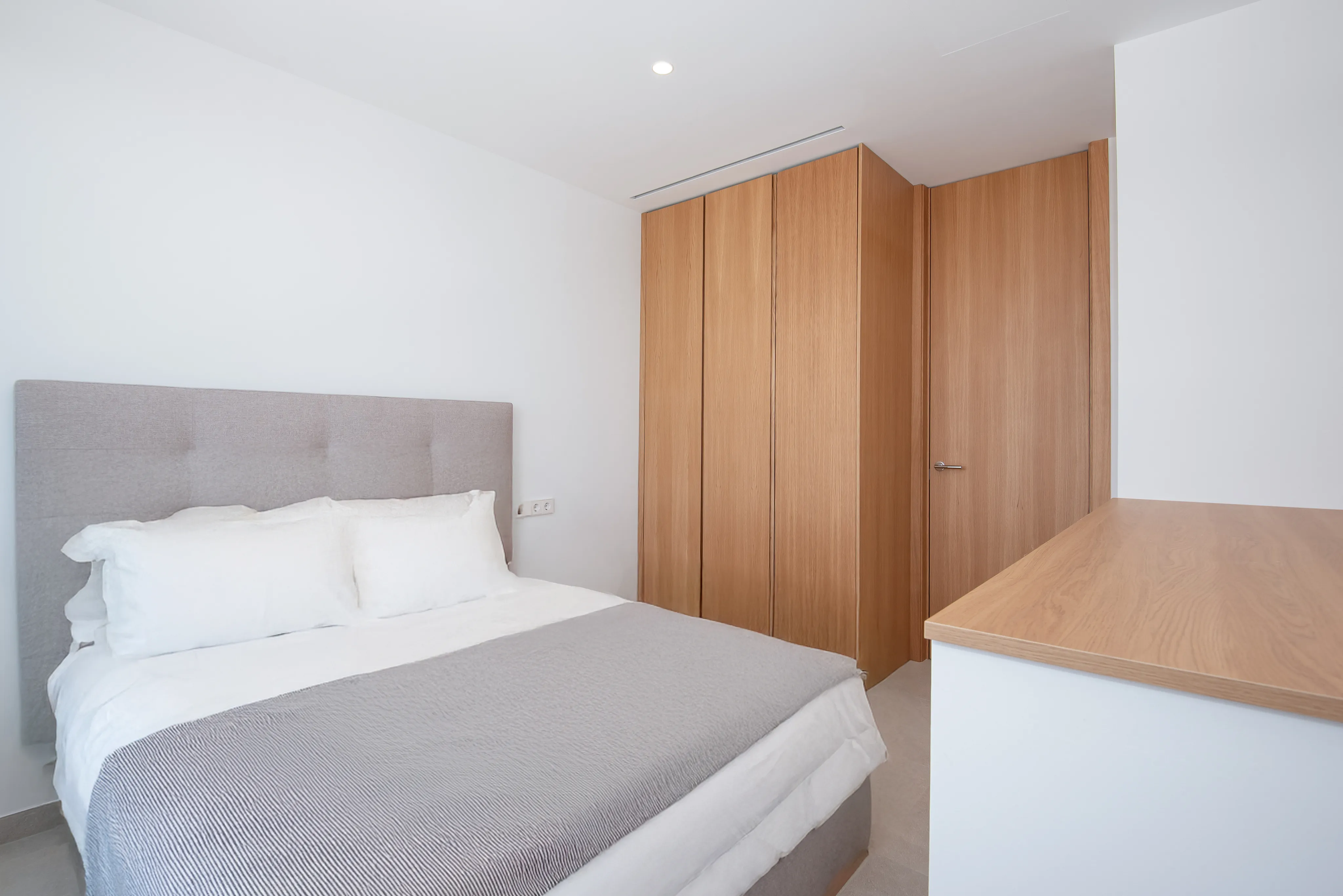 Spectacular newly built corner townhouse-10