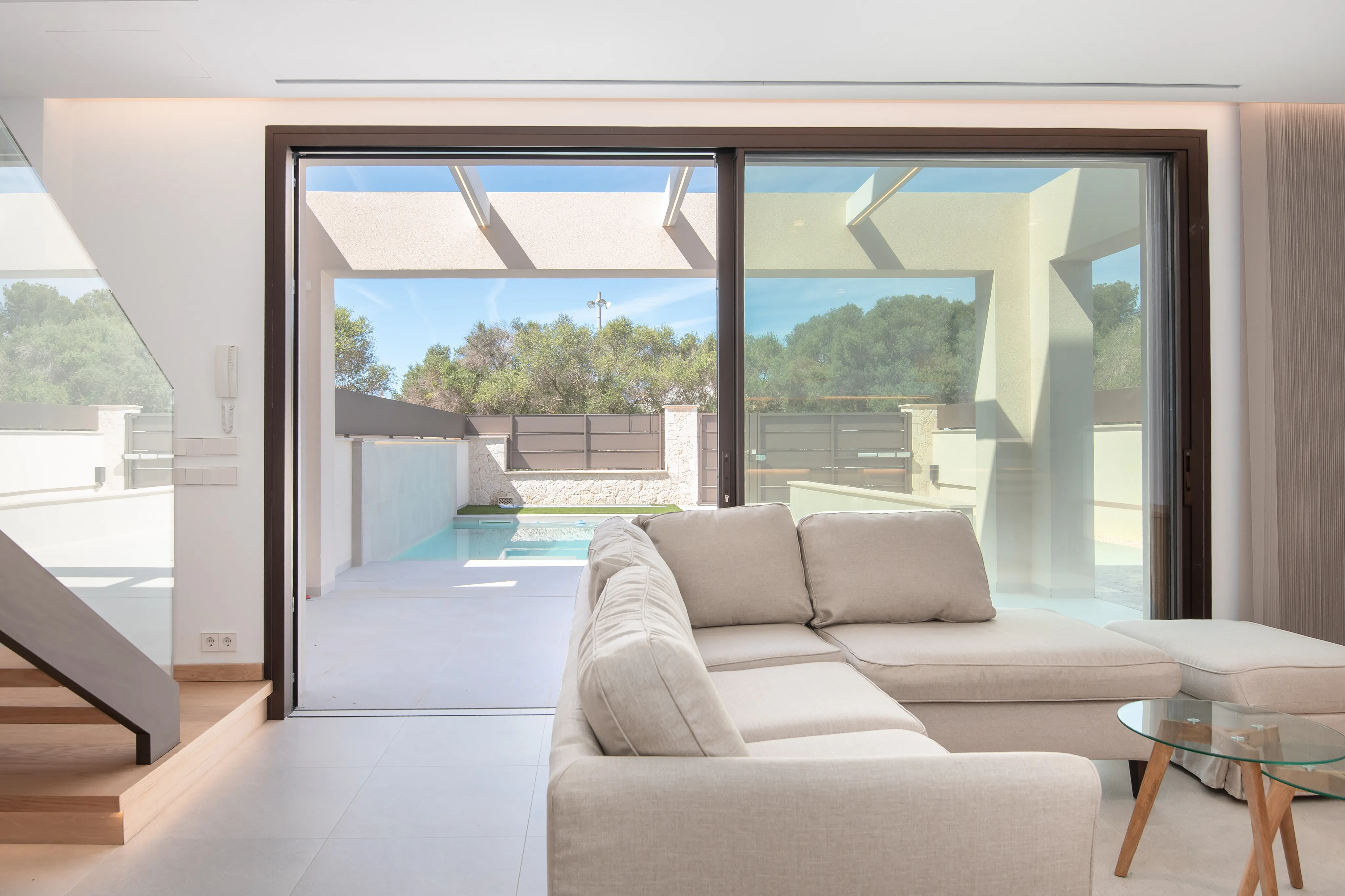 Spectacular newly built corner townhouse-8