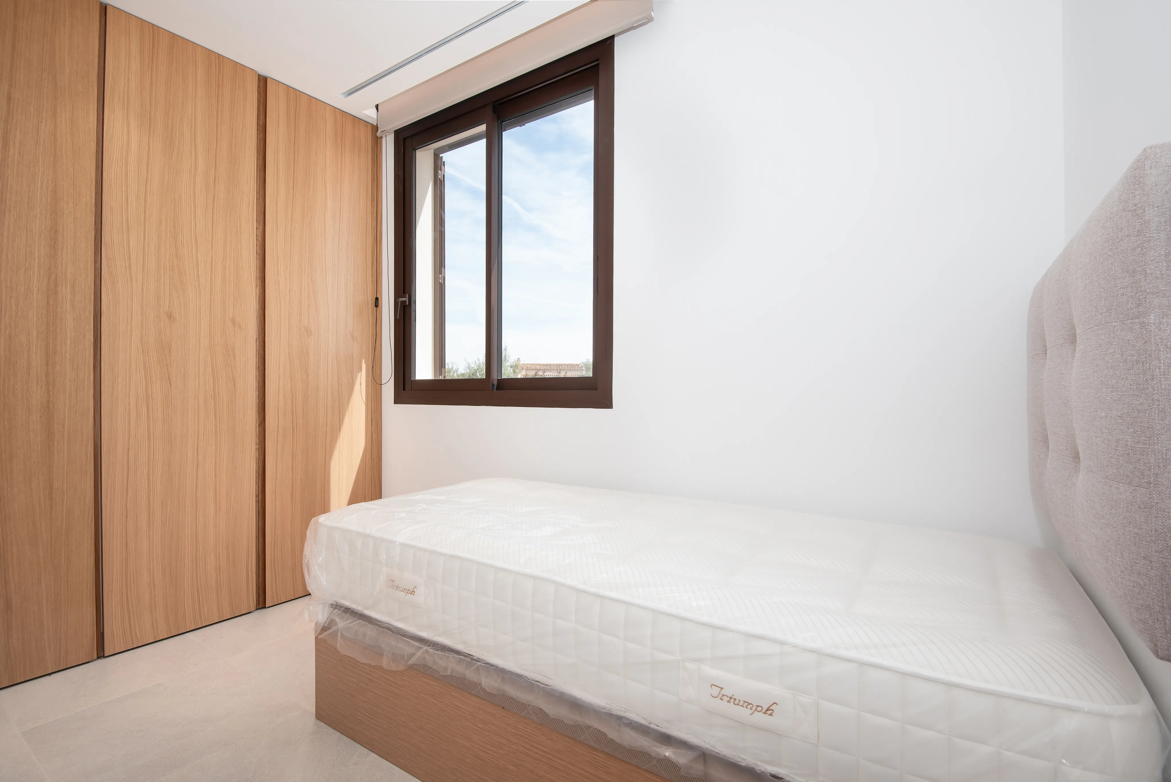 Spectacular newly built corner townhouse-14