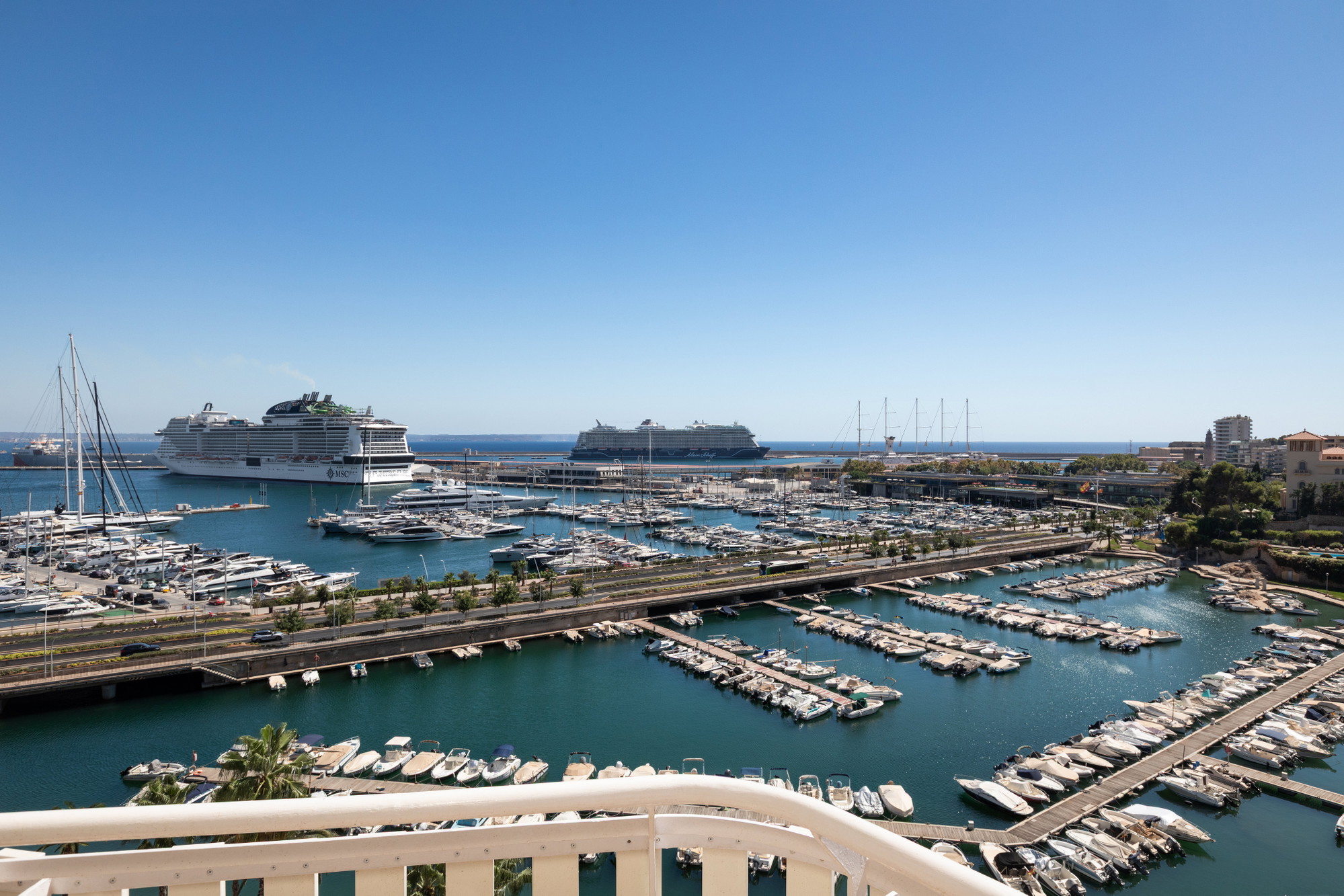 Panoramautsikt över Can Barbarà och terrasserna från varje sovrum