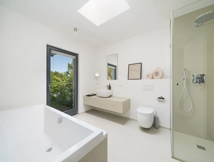 Spacious holiday villa with infinity pool in Son Vida-24