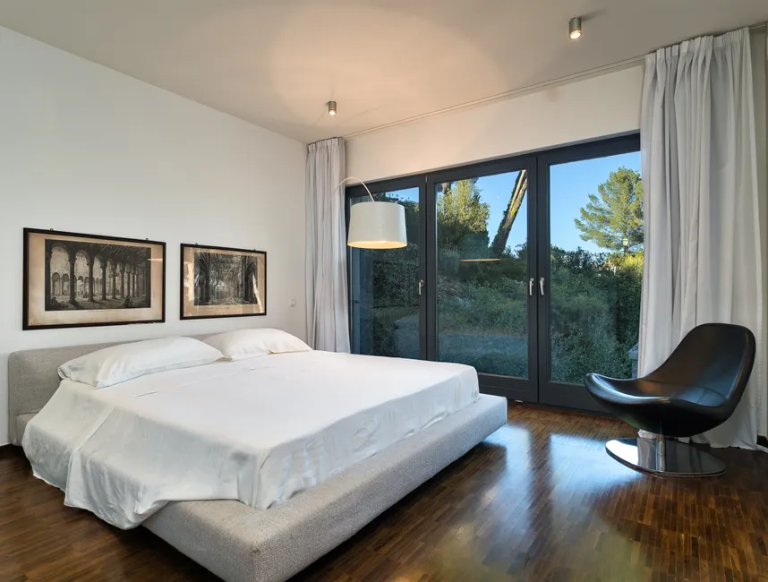 Spacious holiday villa with infinity pool in Son Vida-20