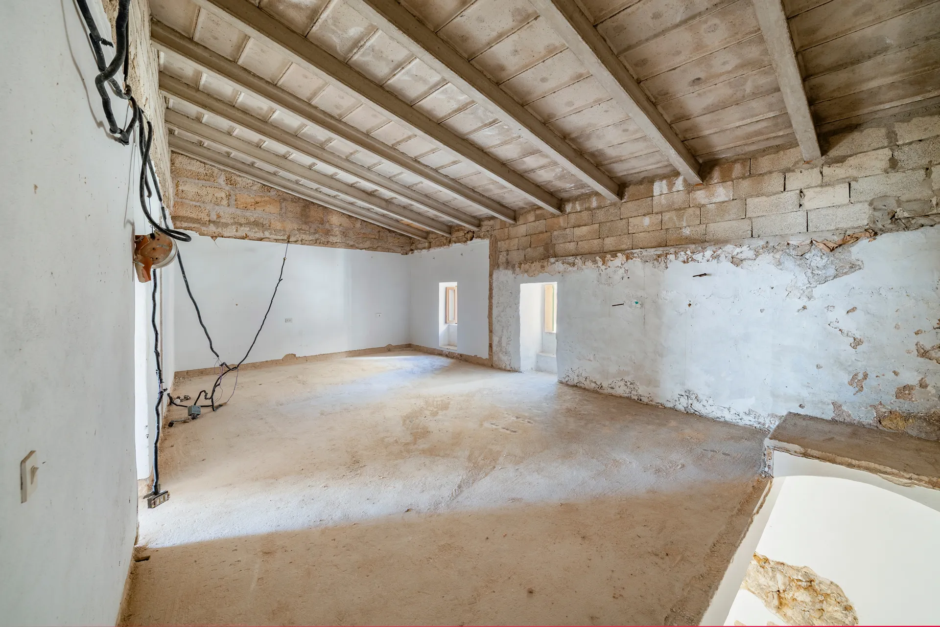 Charmant herenhuis met goedgekeurd renovatieproject in het hart van Pollensa-26